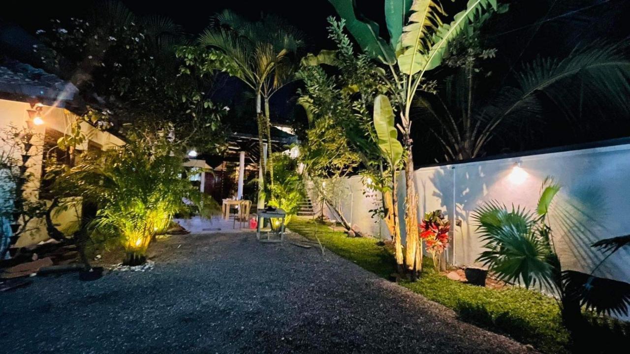 Rituale Guest House - Surf & Yoga Mirissa Exterior photo