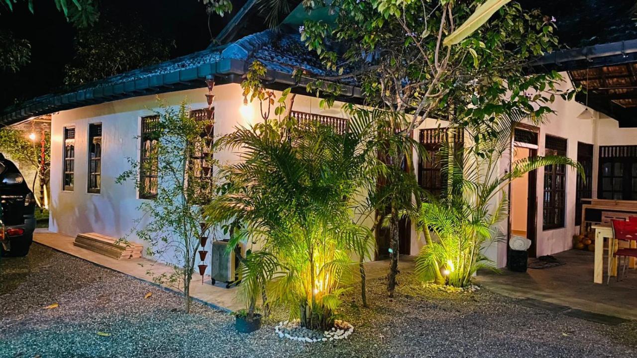 Rituale Guest House - Surf & Yoga Mirissa Exterior photo