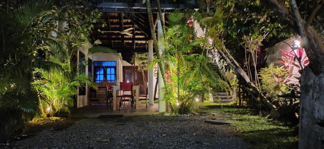 Rituale Guest House - Surf & Yoga Mirissa Exterior photo
