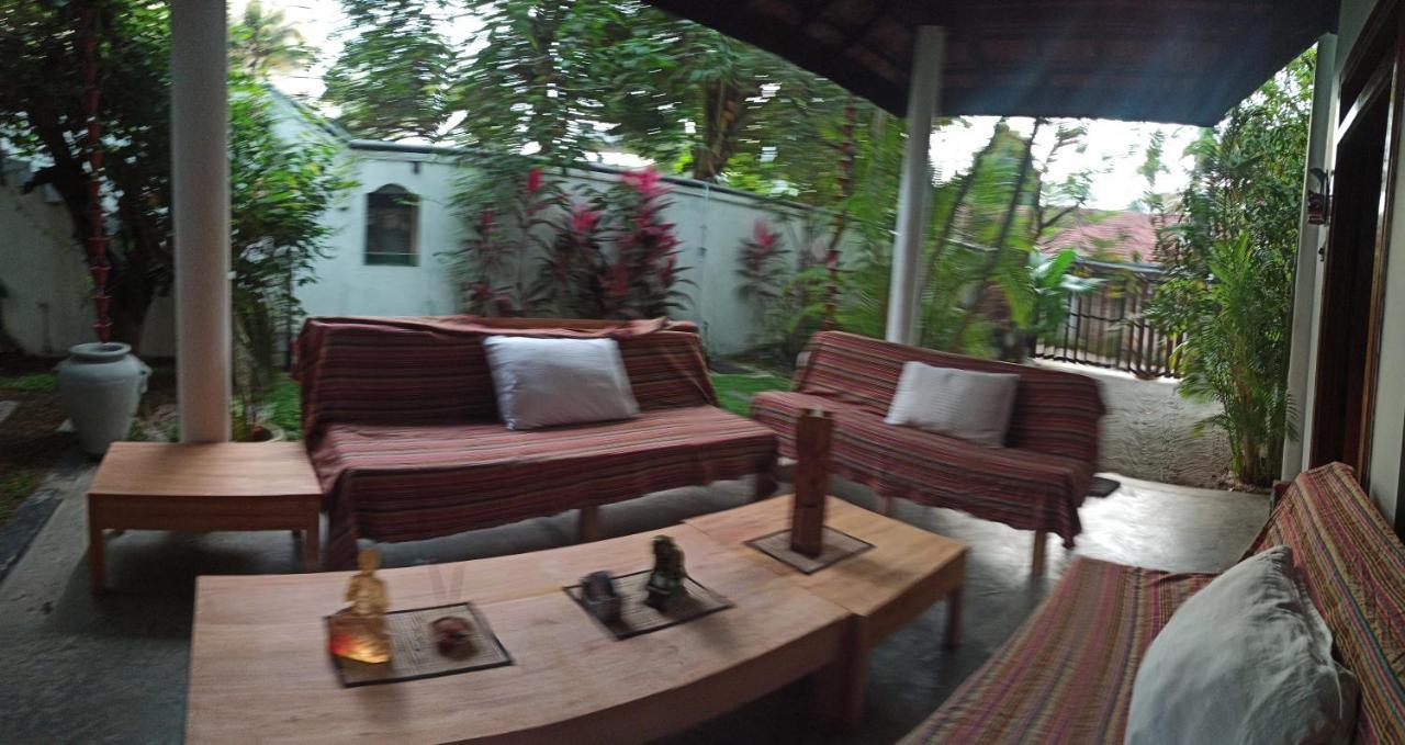 Rituale Guest House - Surf & Yoga Mirissa Exterior photo