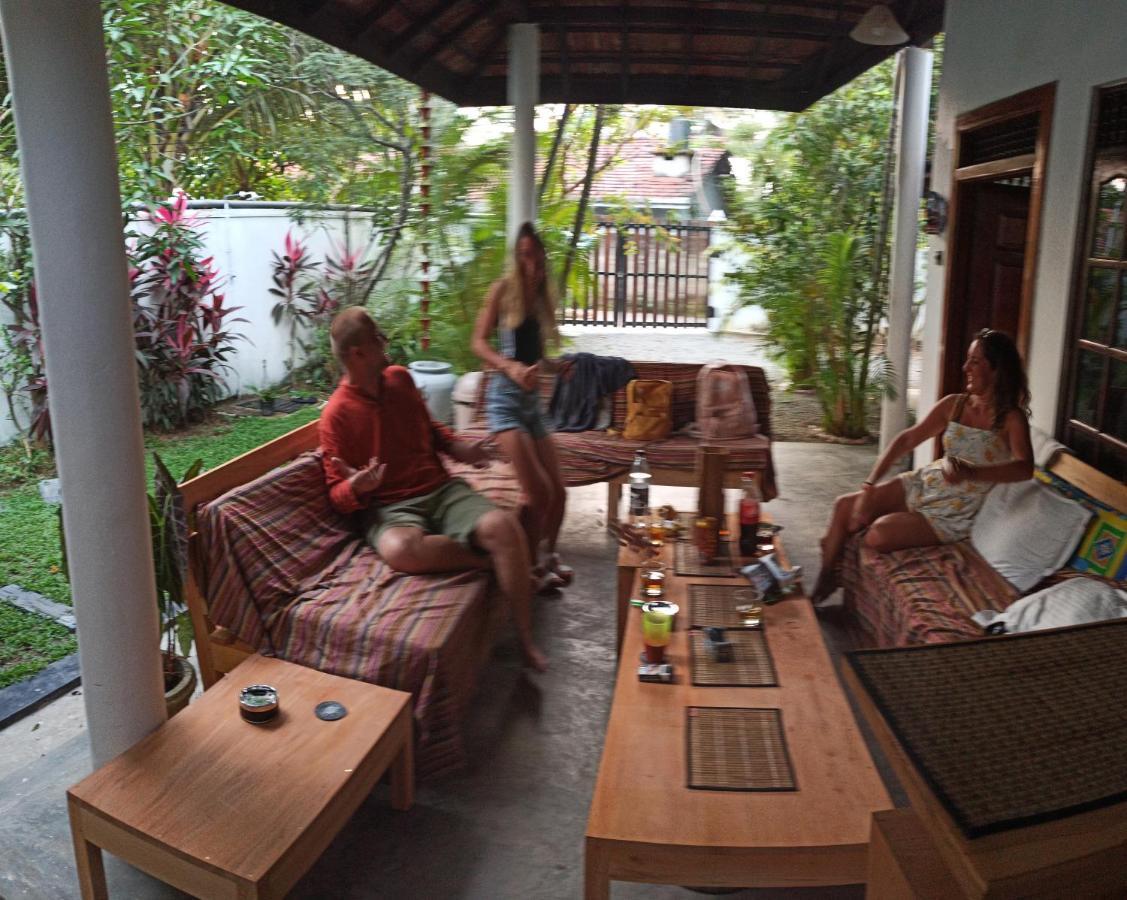 Rituale Guest House - Surf & Yoga Mirissa Exterior photo